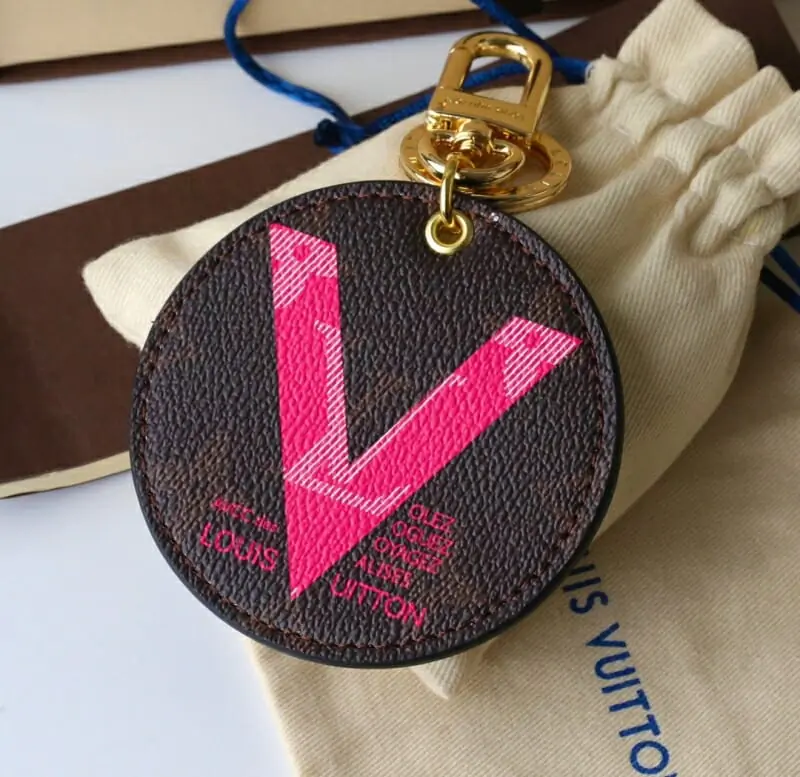 louis vuitton lv key holder and boucle de sac s_12621a12